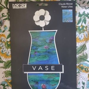 Expandable Vase in Claude Monet's Waterliles